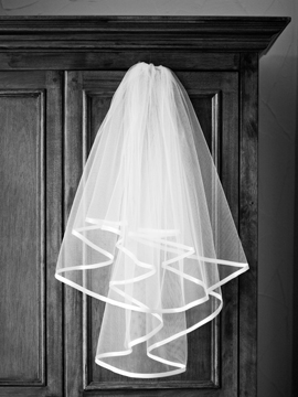 brides veil by reportage wedding photographer in yorkshire www.oliviabrabbs.co.uk