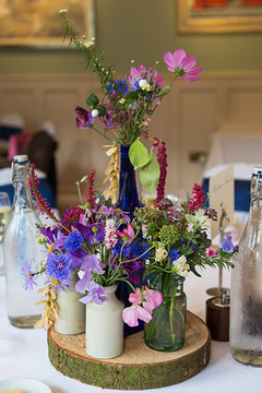 locally grown seasonal wedding flowers table arrangement www.oliviabrabbs.co.uk